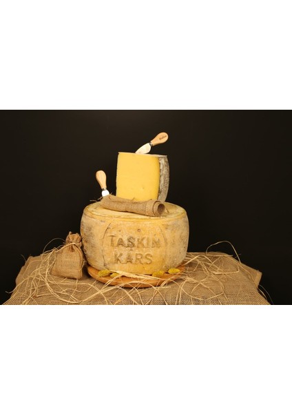 2 Yıllık Kars Eski Kalıp Kaşar Peyniri