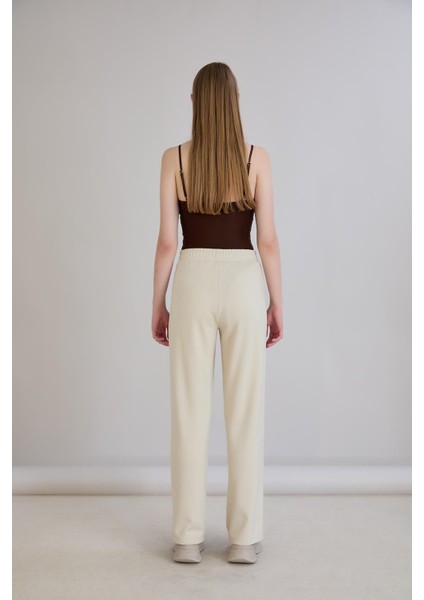 Cepleri Deri Garnili Eşofmanaltı indirimleri