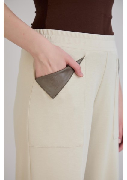 Cepleri Deri Garnili Eşofmanaltı