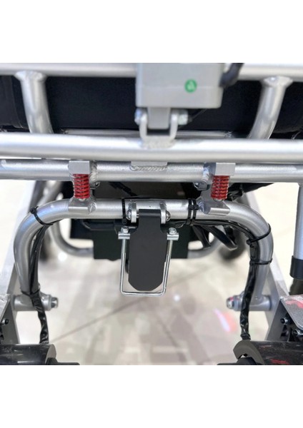 P206 Ultra Hafif Katlanabilir Akülü Sandalye