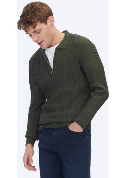 Haki Polo Yaka Jakarlı Yün Karışımlı Triko Kazak