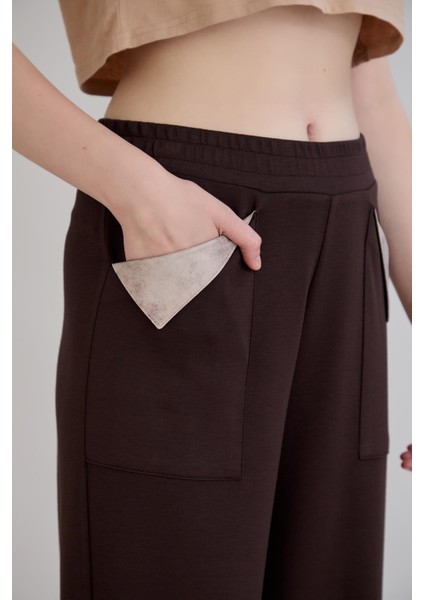 Cepleri Deri Garnili Eşofmanaltı