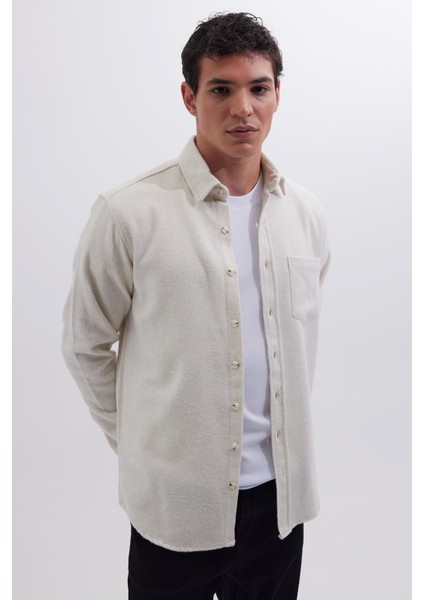 Erkek Regular Fit Klasik Kesim Düz Cepli Ekru Oduncu Gömlek fiyatları