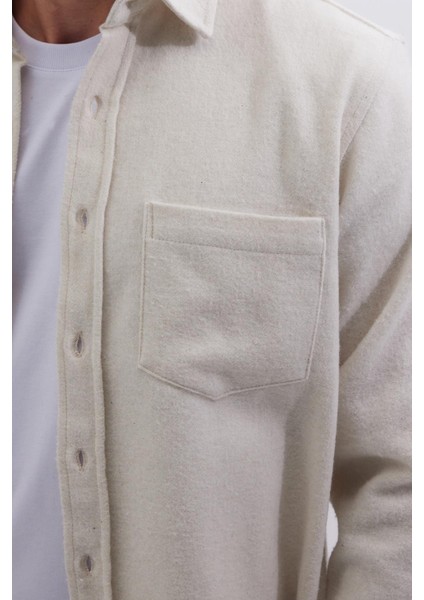 Erkek Regular Fit Klasik Kesim Düz Cepli Ekru Oduncu Gömlek modelleri