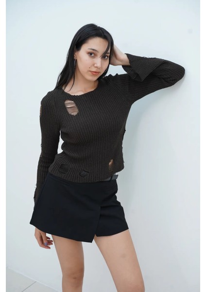 Yırtık Detaylı Triko Bluz fiyatları