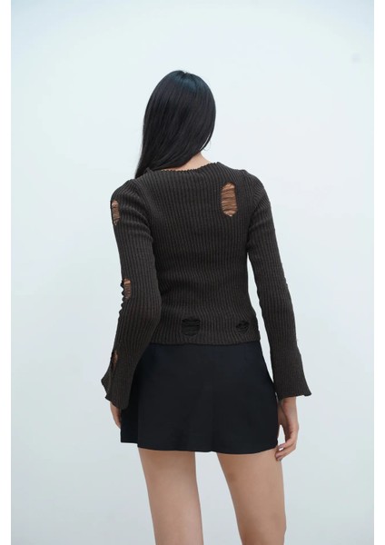 Yırtık Detaylı Triko Bluz fırsatları