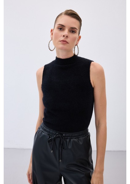 Sıfır Kol Sakallı Triko Bluz - Siyah