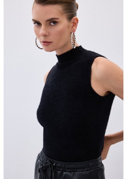 Sıfır Kol Sakallı Triko Bluz - Siyah