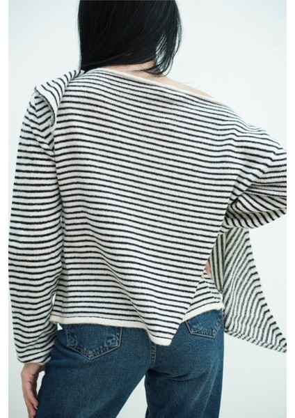 Çizgili Fular Detaylı Kazak fırsatları