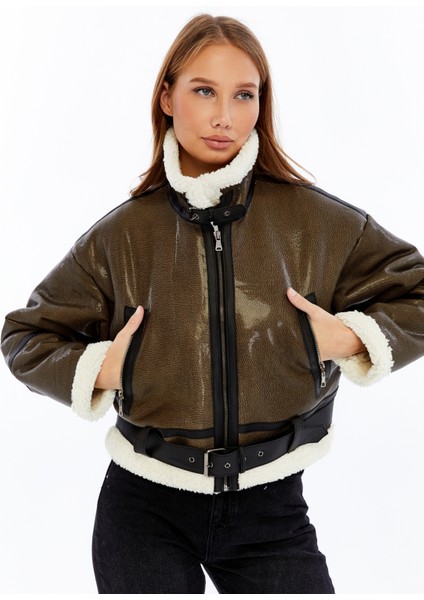 Kadın Kürklü Tokalı Yesil Kısa Crop Mont