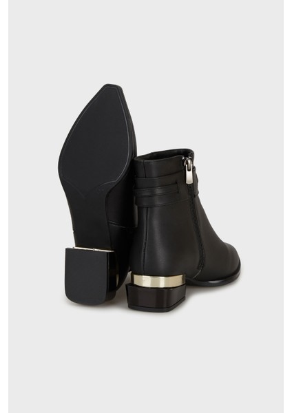 Logolu Topuklu Sivrin Burun Bot Bayan Bot PC54988 fırsatları