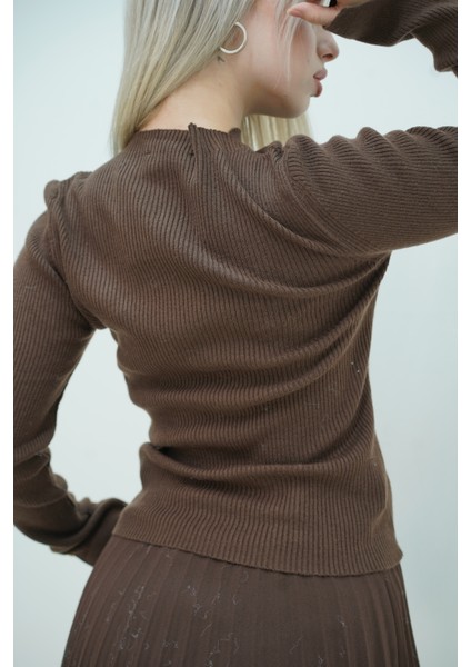 Yarım Balıkçı Kolu Yırtmaç ve Düğme Detay Kazak modelleri