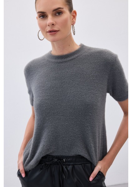 Sakallı Kısa Kol Triko - Antrasit fırsatları