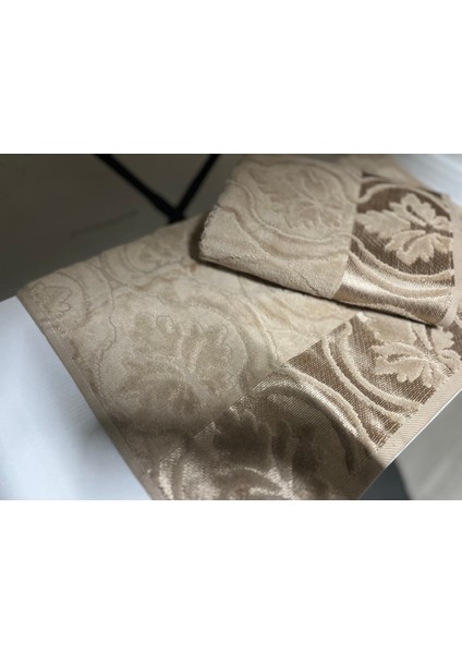 Kadife Jakarlı El Havlusu