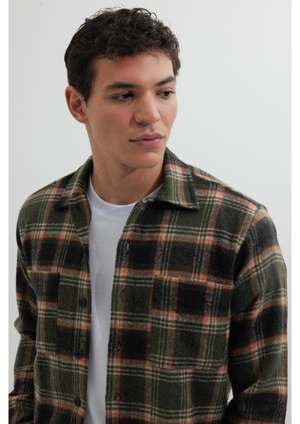 Erkek Regular Fit Normal Kesim Çift Cepli Kışlık Oduncu Kareli Gömlek