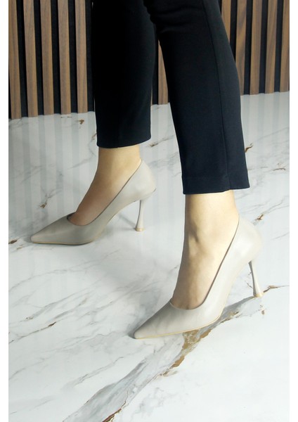 Suzanna Vizon Hakiki Dana Derisi Sivri Burun Klasik İnce Topuklu Ayakkabı fırsatları