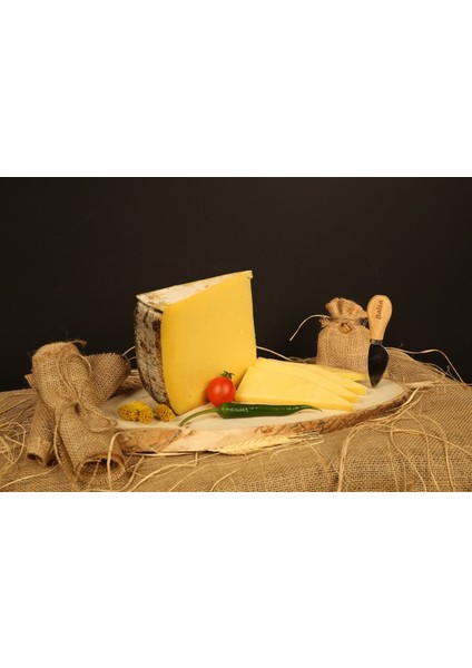 2 Yıllık Kars Eski Kaşar Peyniri fırsatları