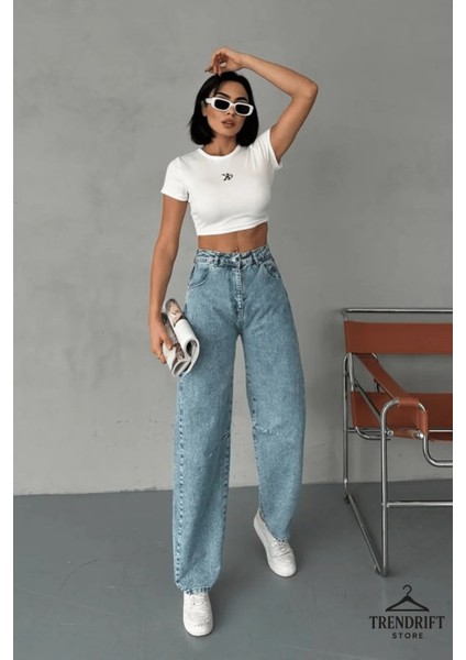 Baggy Yıkamalı Toka Detaylı Bol Kesim Kadın Jean – Rahat Form, Geniş Paça, Modern Salaş Stil fiyatları
