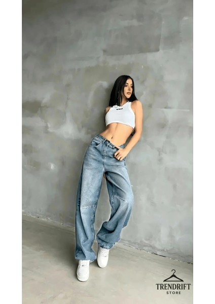 Baggy Yıkamalı Toka Detaylı Bol Kesim Kadın Jean – Rahat Form, Geniş Paça, Modern Salaş Stil modelleri