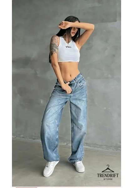 Baggy Yıkamalı Toka Detaylı Bol Kesim Kadın Jean – Rahat Form, Geniş Paça, Modern Salaş Stil fırsatları