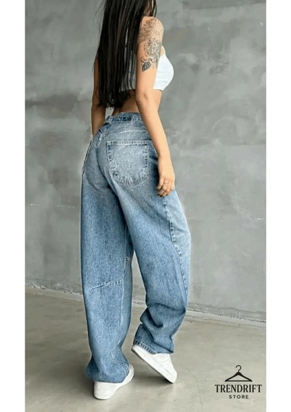 Baggy Yıkamalı Toka Detaylı Bol Kesim Kadın Jean – Rahat Form, Geniş Paça, Modern Salaş Stil