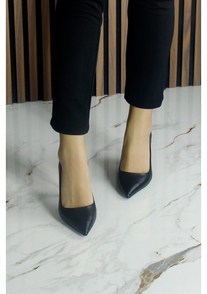 Suzanna Siyah Hakiki Dana Derisi Sivri Burun Klasik Stiletto Ayakkabı modelleri