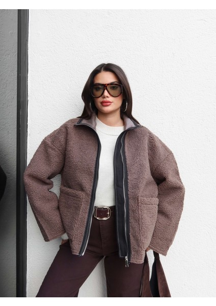 Dik Yaka Açık Cep Peluş Mont