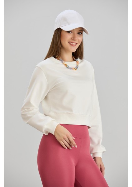 Kadın Bisiklet Yaka Iki Iplik Basic Ekru Crop Sweatshirt modelleri
