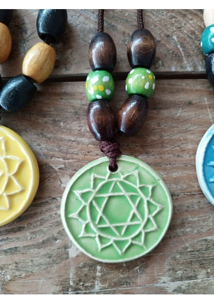 | El Yapımı Seramik Çakra Kolyesi - Enerji ve Uyum Kolyeleri (Tüm 7 Çakra Renkleri) Kolye