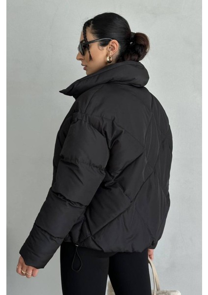 Kadın Siyah Oversize Şişme Mont – Fermuarlı, Cepli Kışlık Mont