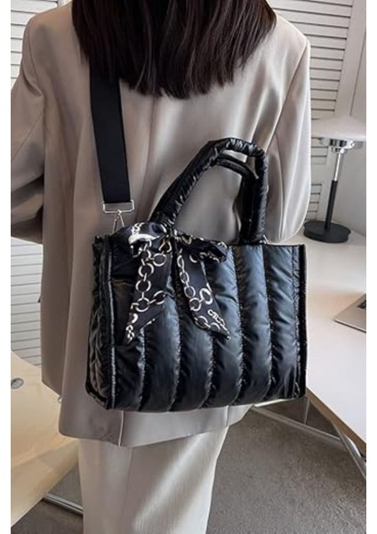 Parlak Omuz Çantası Siyah