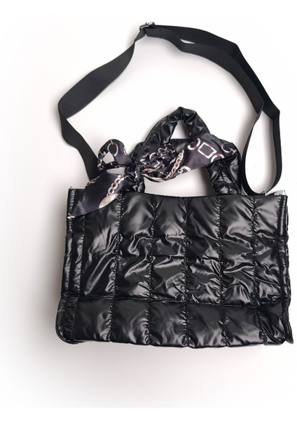 Parlak Omuz Çantası Siyah