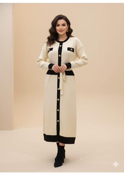 Düğme Detaylı Triko Elbise