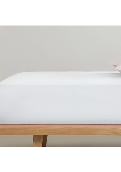 Beyaz Renkli Lastikli Çarşaf