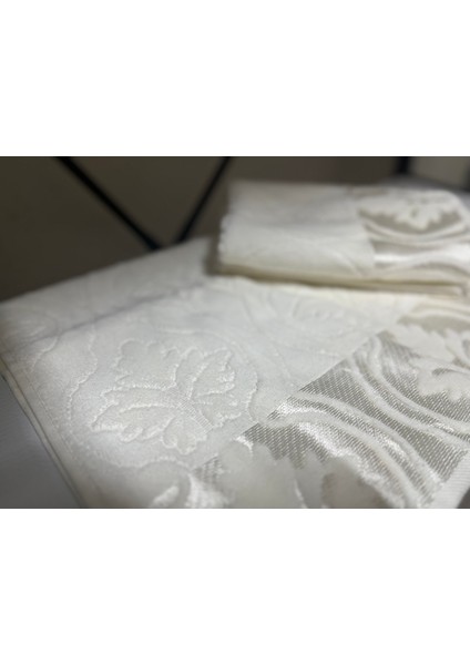 Kadife Jakarlı El Havlusu