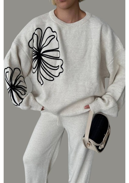 Kadın Çiçek Detaylı Alt Üst Kazak Pantolon Ikili Triko Takım