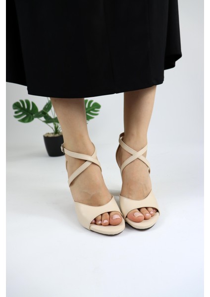 Kadın Çapraz Kelebek Model Topuklu Ayakkabı