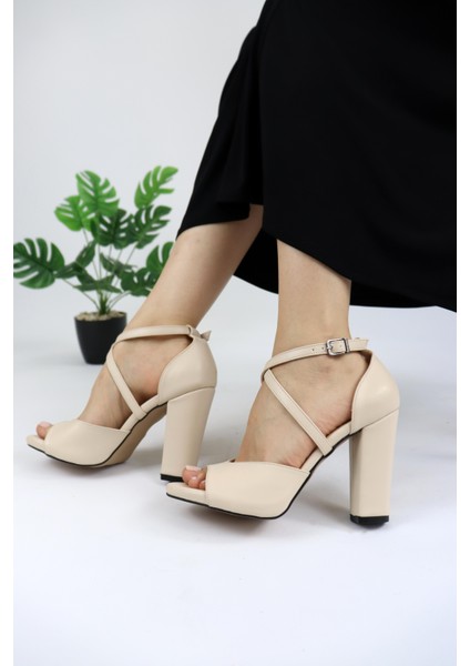 Kadın Çapraz Kelebek Model Topuklu Ayakkabı fiyatları