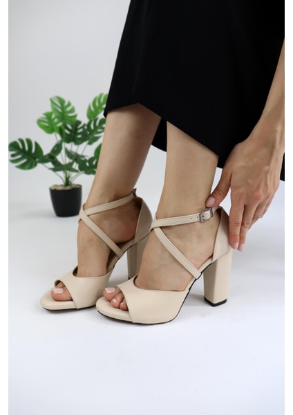 Kadın Çapraz Kelebek Model Topuklu Ayakkabı modelleri
