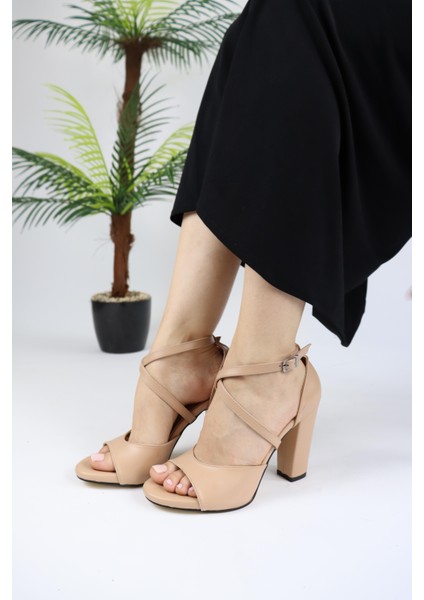 Kadın Çapraz Kelebek Model Topuklu Ayakkabı fiyatları