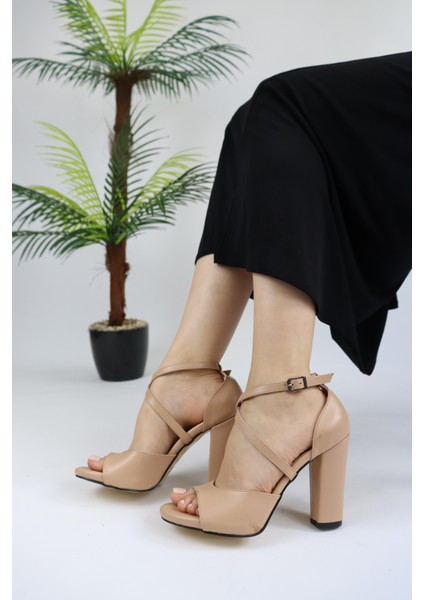 Kadın Çapraz Kelebek Model Topuklu Ayakkabı indirimleri
