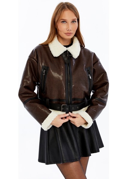 Kadın Kürklü Tokalı Kısa Crop Mont modelleri