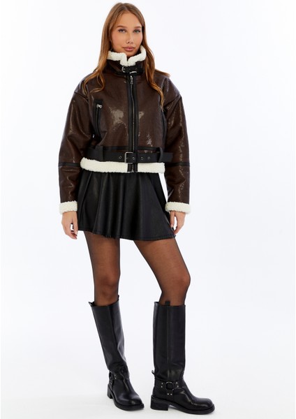 Kadın Kürklü Tokalı Kısa Crop Mont indirimleri