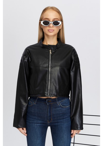 Kadın Oversize Fermuarlı Yaka Çıt Çıtlı Omuz ve Etek Dolgu Desenli Kolej Yarışçı Ceket Motorcu Mont modelleri