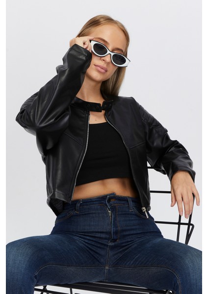 Kadın Oversize Fermuarlı Yaka Çıt Çıtlı Omuz ve Etek Dolgu Desenli Kolej Yarışçı Ceket Motorcu Mont