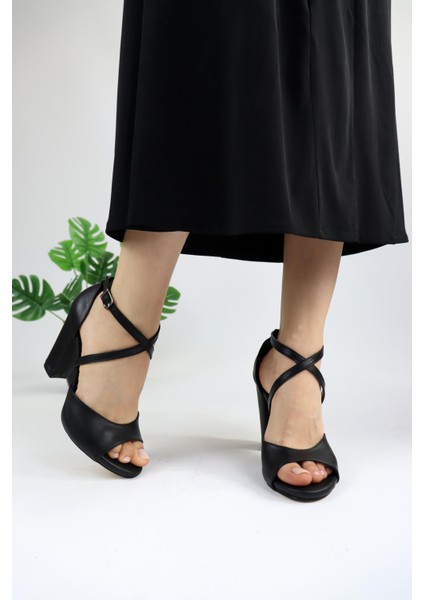 Kadın Çapraz Kelebek Model Topuklu Ayakkabı