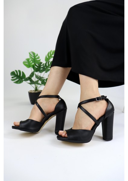 Kadın Çapraz Kelebek Model Topuklu Ayakkabı modelleri