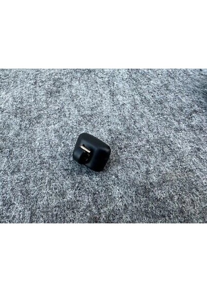 Vw A1 A3 A4 A5 Q3 2015- Güneşlik Ayagı Sıyah (Oem NO:8W0857562)