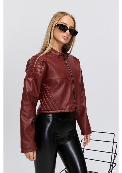 Kadın Oversize Fermuarlı Yaka Çıt Çıtlı Omuz ve Etek Dolgu Desenli Kolej Yarışçı Ceket Motorcu Mont modelleri