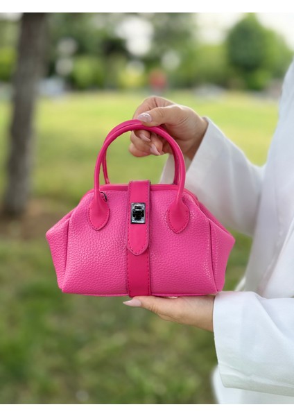 Nçs Kadın El ve Omuz Çantası -Zerafetin Minimal Hali(En:18~boy:13) modelleri